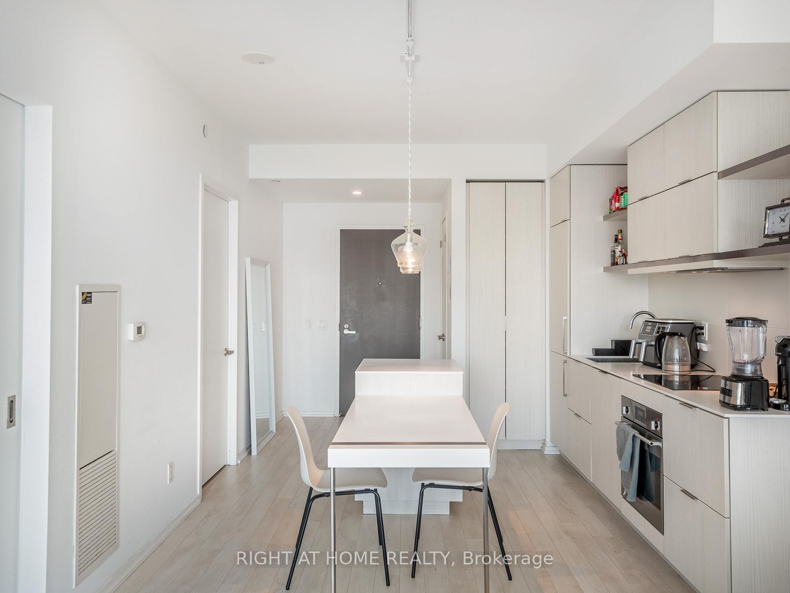 Photo 24 of Unit 5607, 197 Yonge Street, Toronto, Church-Yonge Corridor — HOMEH