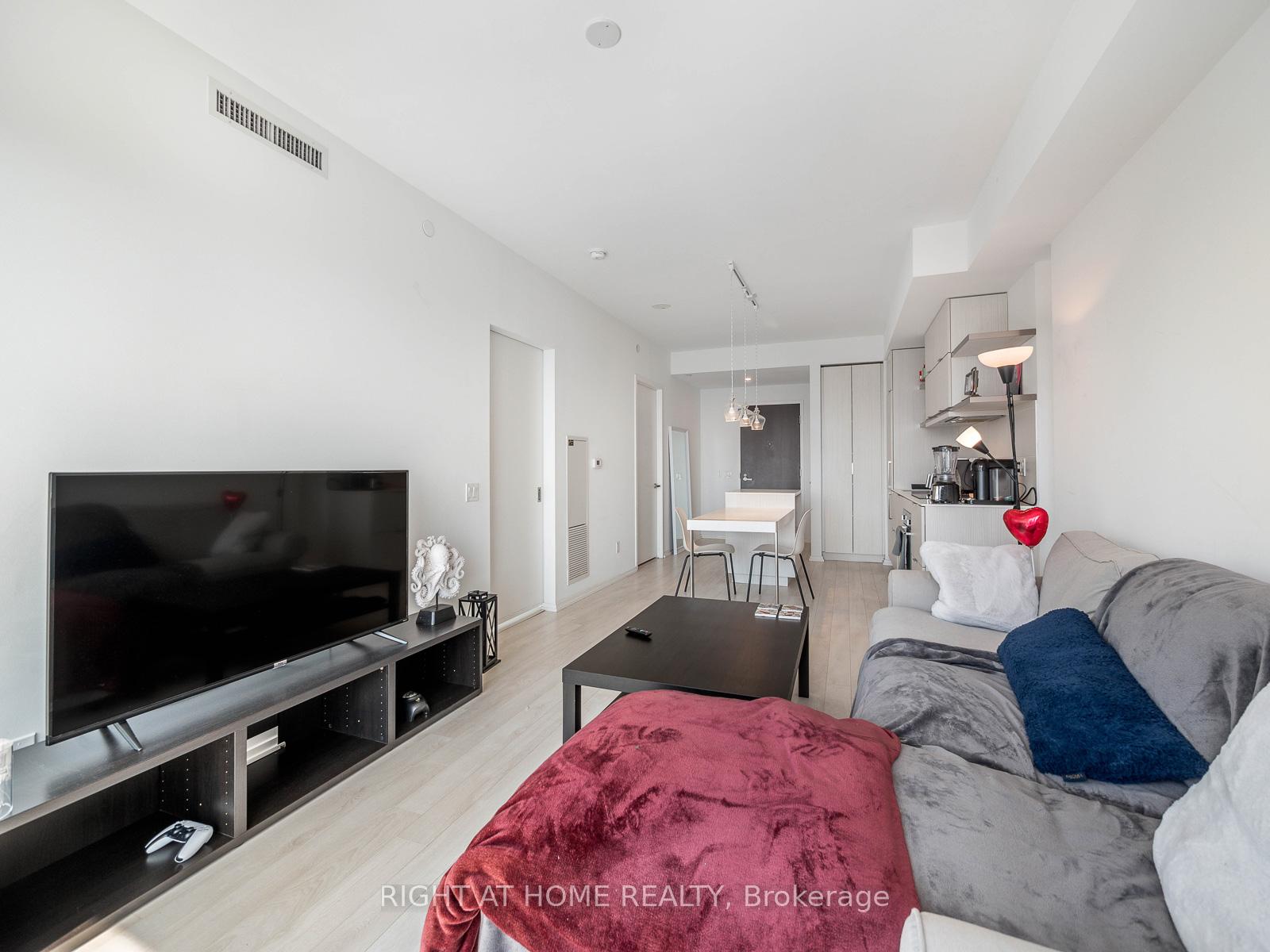 Photo 26 of Unit 5607, 197 Yonge Street, Toronto, Church-Yonge Corridor — HOMEH