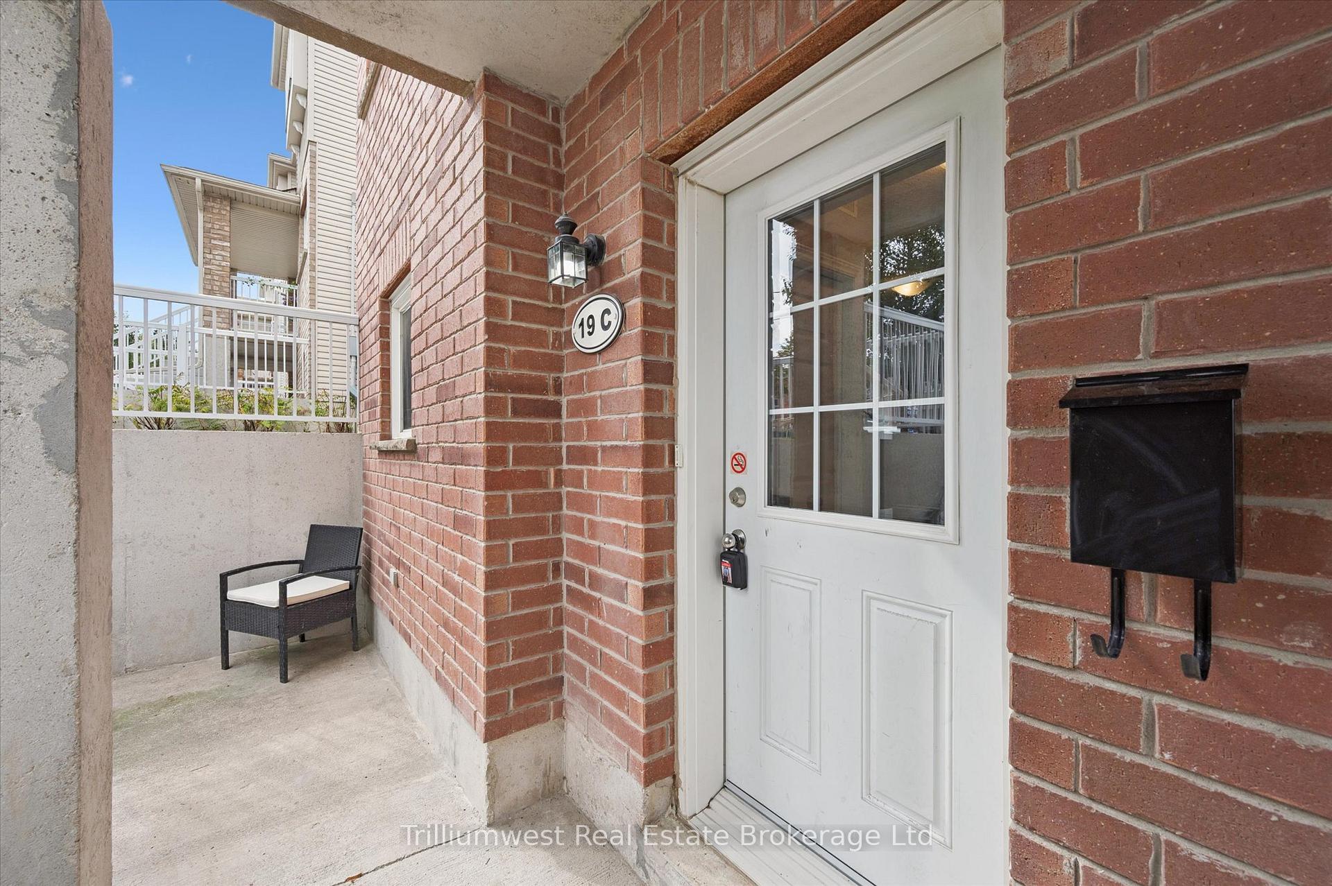 Photo 4 of Unit 19C, 50 Howe Drive, Kitchener — HOMEH