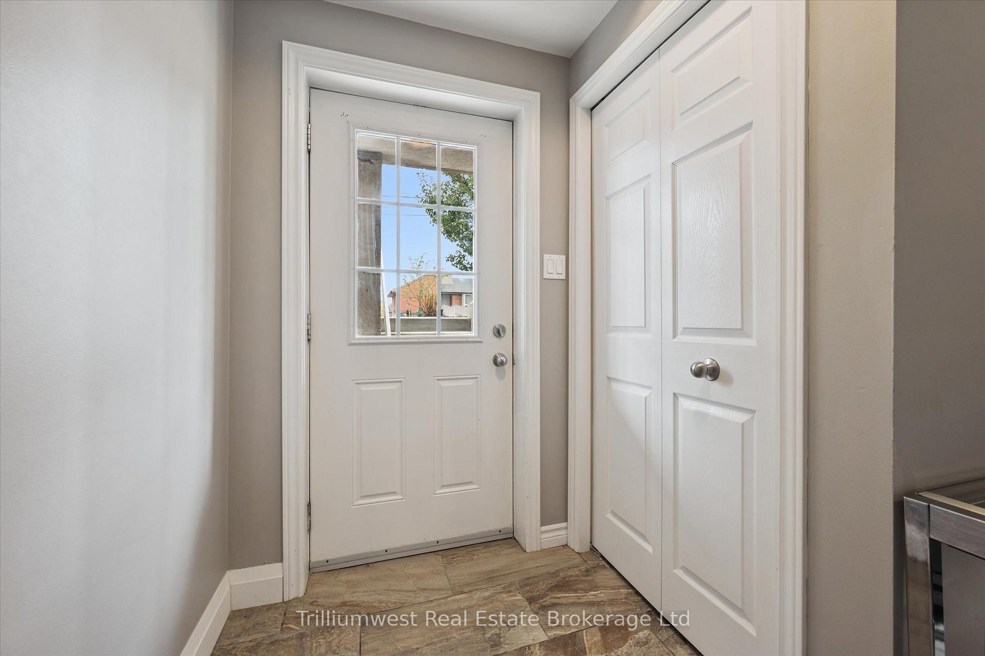Photo 5 of Unit 19C, 50 Howe Drive, Kitchener — HOMEH