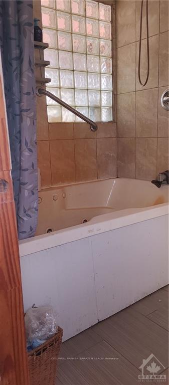 Photo 9 of 5315 Thunder Road, Ottawa, Carlsbad Springs — HOMEH