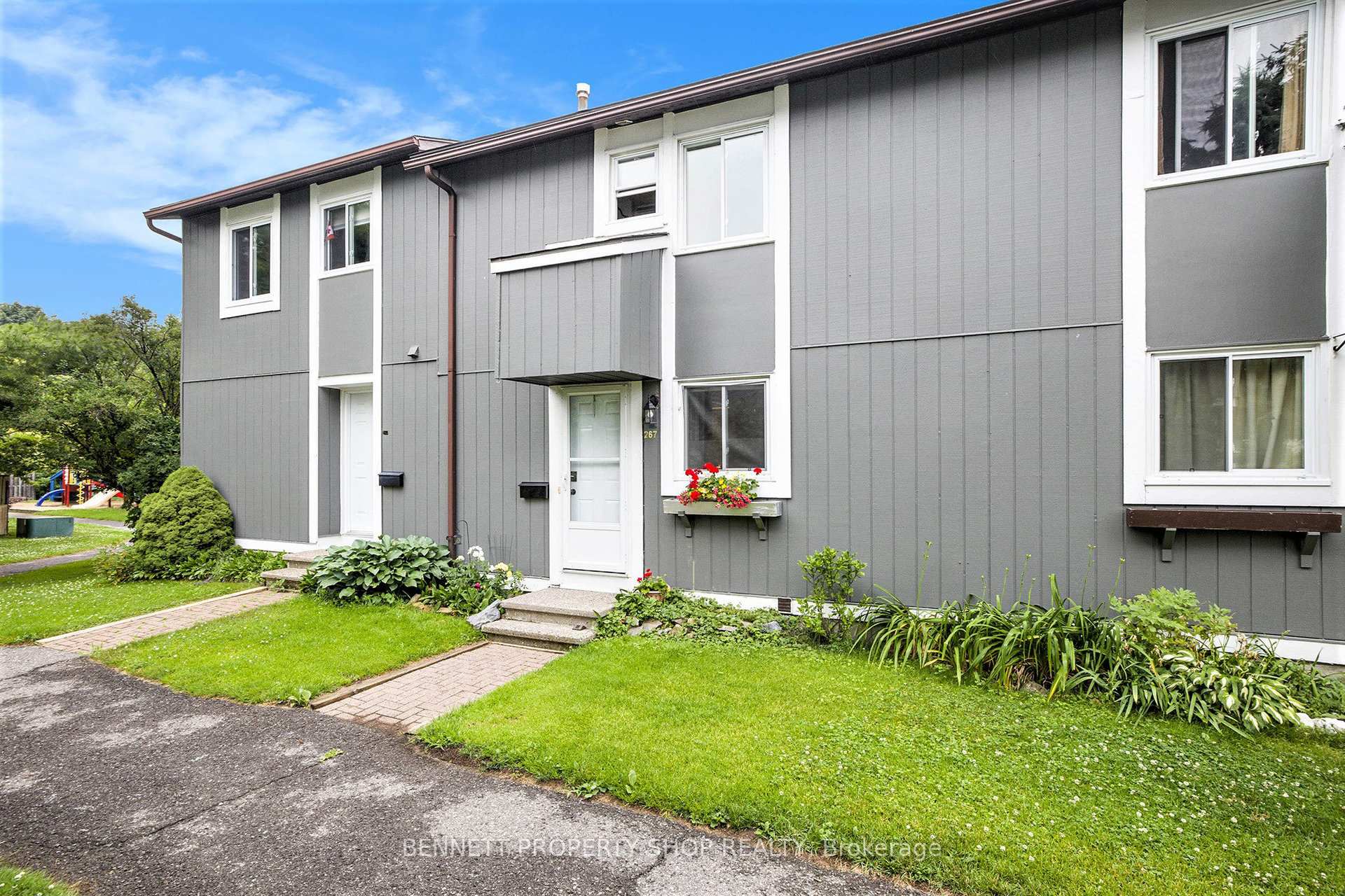 Front of Unit 44, 267 Thistledown Court