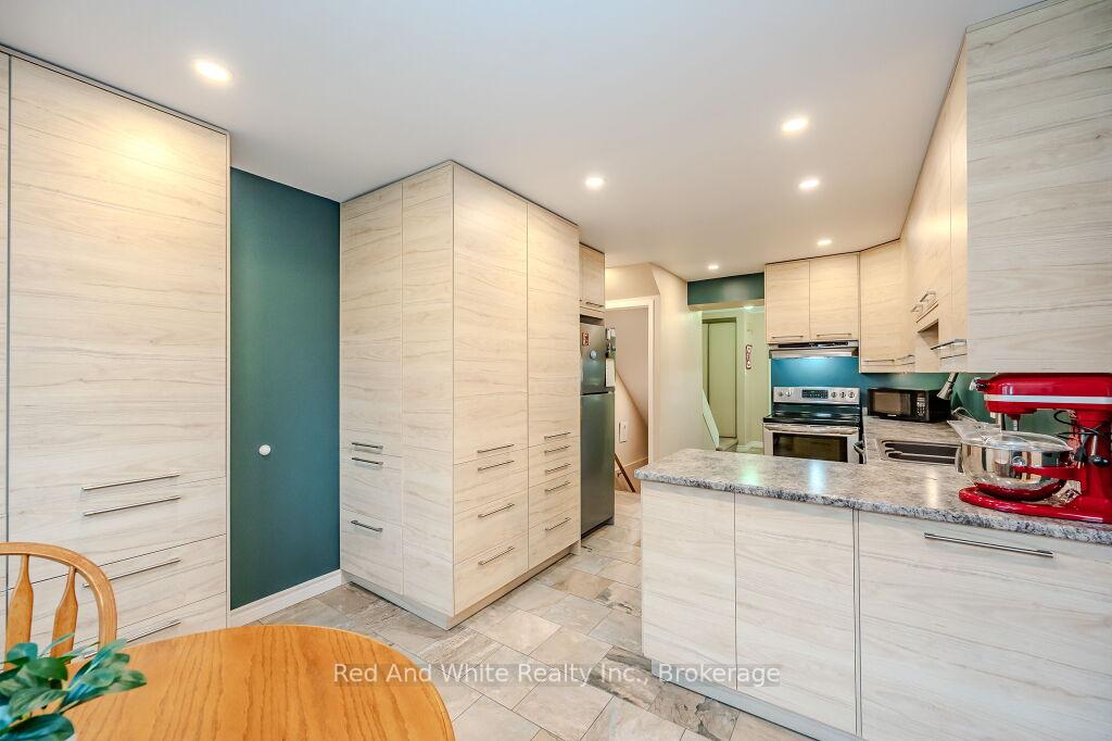 Photo 6 of Unit 12, 30 Green Valley Drive, Kitchener — HOMEH