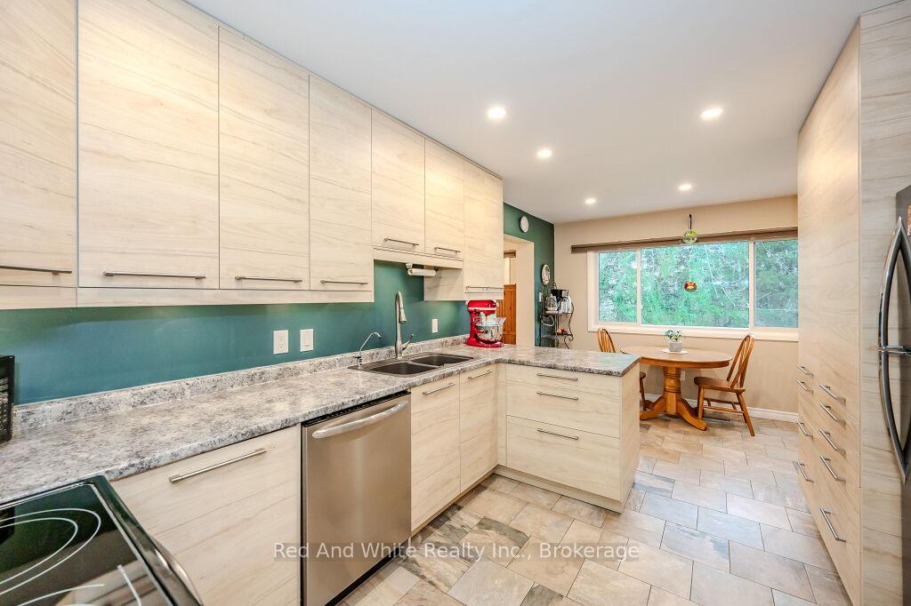 Photo 7 of Unit 12, 30 Green Valley Drive, Kitchener — HOMEH