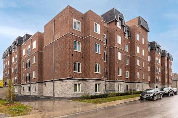 Front of Unit 113, 501 Frontenac Street