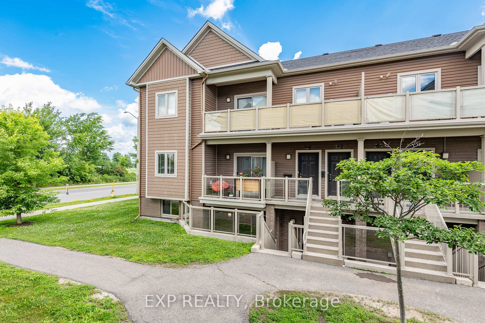 Photo 2 of 321 Big Sky Private, Ottawa, Leitrim — HOMEH