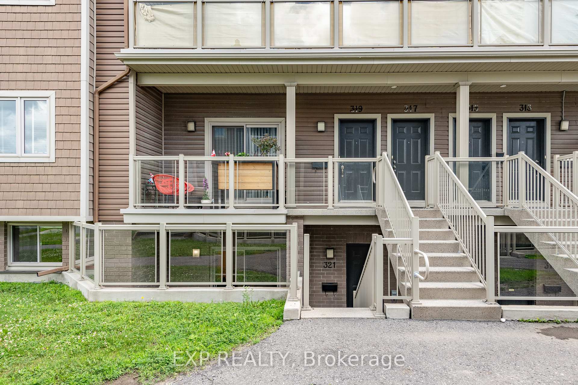 Photo 3 of 321 Big Sky Private, Ottawa, Leitrim — HOMEH