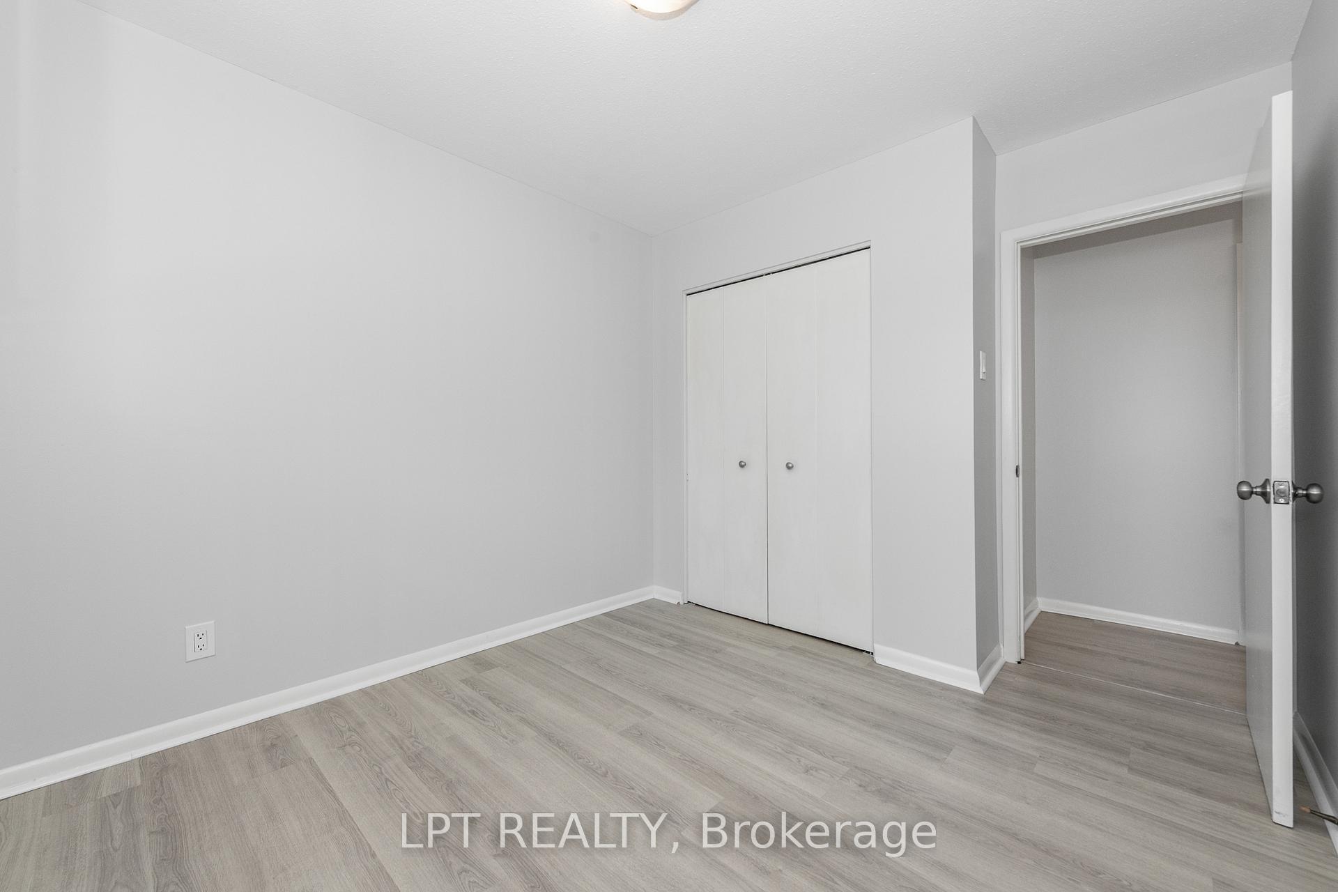 Photo 20 of 5 Attwood Crescent, Ottawa, City View/Skyline/Fisher Heights/Parkwood Hills — HOMEH