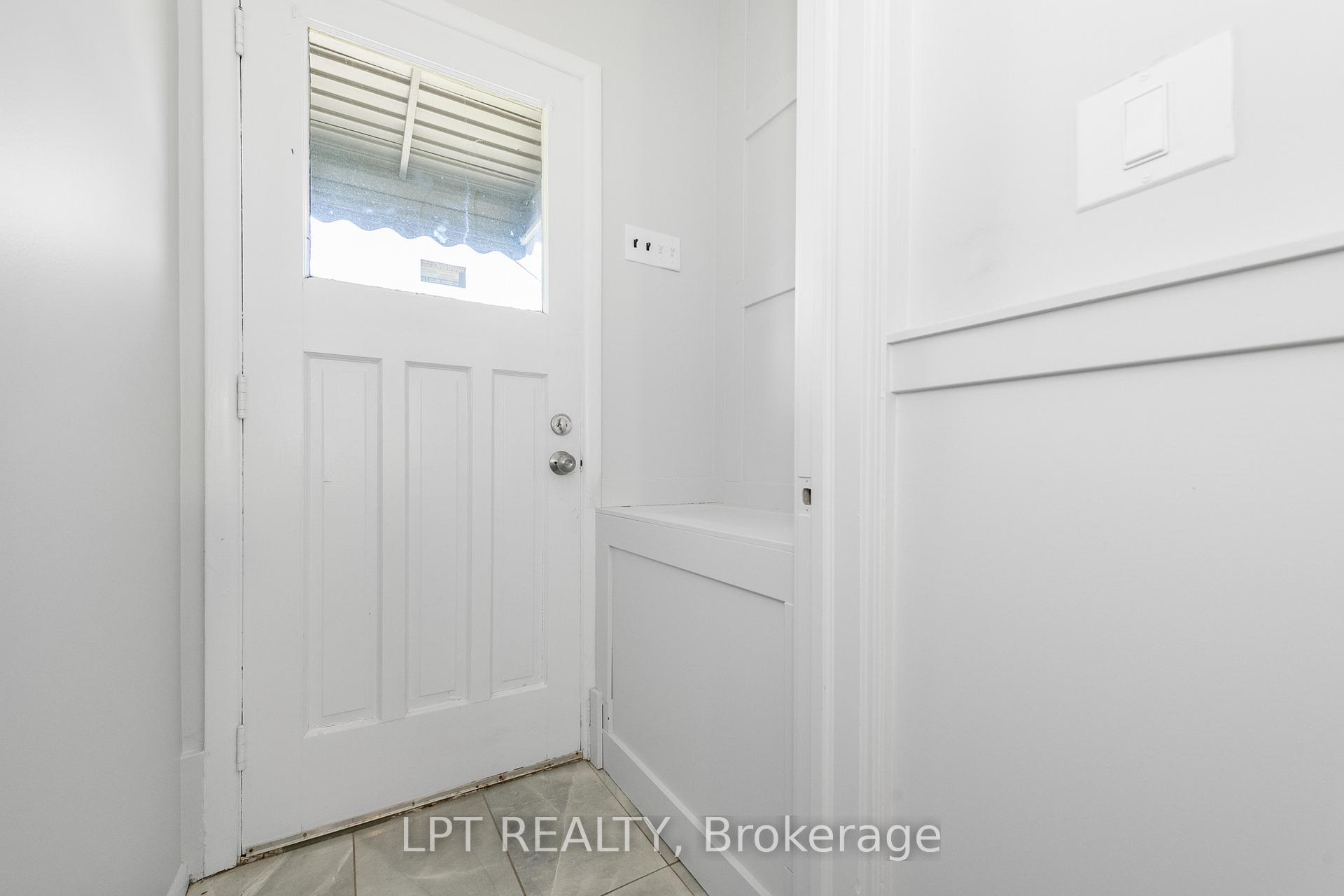 Photo 22 of 5 Attwood Crescent, Ottawa, City View/Skyline/Fisher Heights/Parkwood Hills — HOMEH