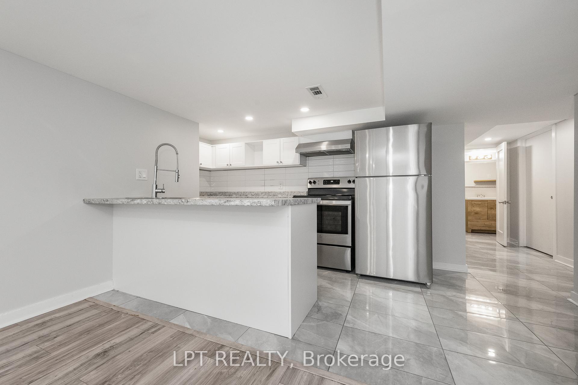 Photo 25 of 5 Attwood Crescent, Ottawa, City View/Skyline/Fisher Heights/Parkwood Hills — HOMEH