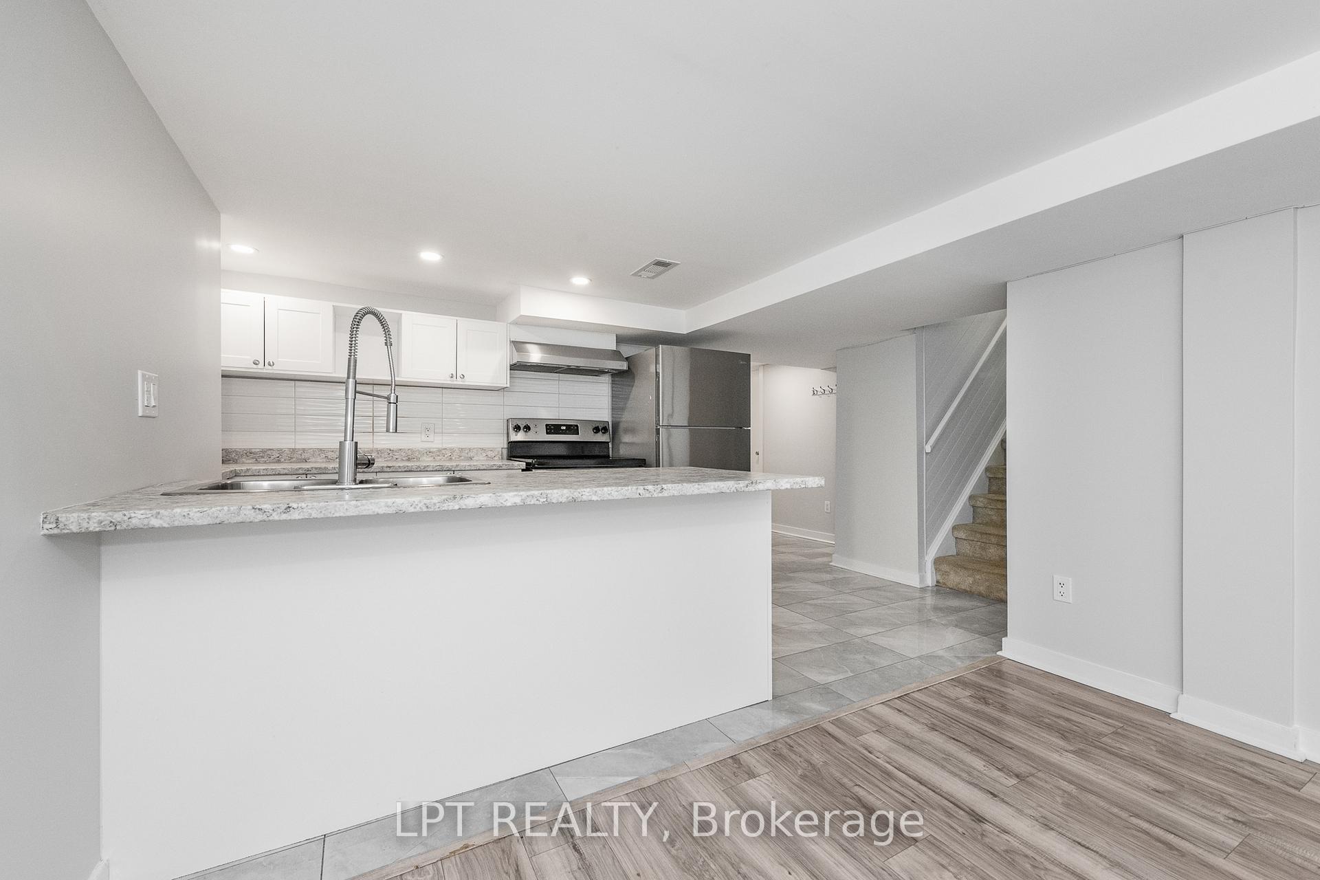 Photo 26 of 5 Attwood Crescent, Ottawa, City View/Skyline/Fisher Heights/Parkwood Hills — HOMEH