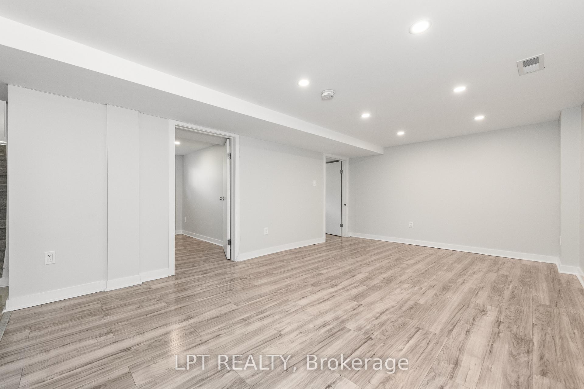 Photo 27 of 5 Attwood Crescent, Ottawa, City View/Skyline/Fisher Heights/Parkwood Hills — HOMEH