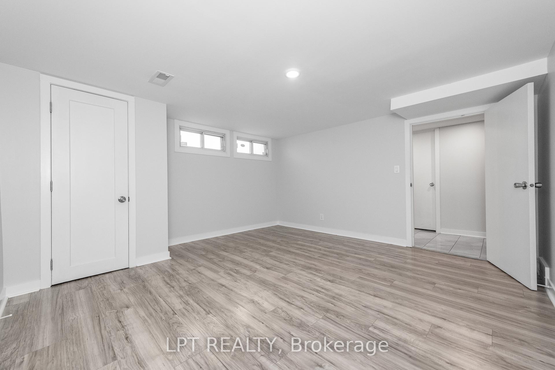 Photo 36 of 5 Attwood Crescent, Ottawa, City View/Skyline/Fisher Heights/Parkwood Hills — HOMEH