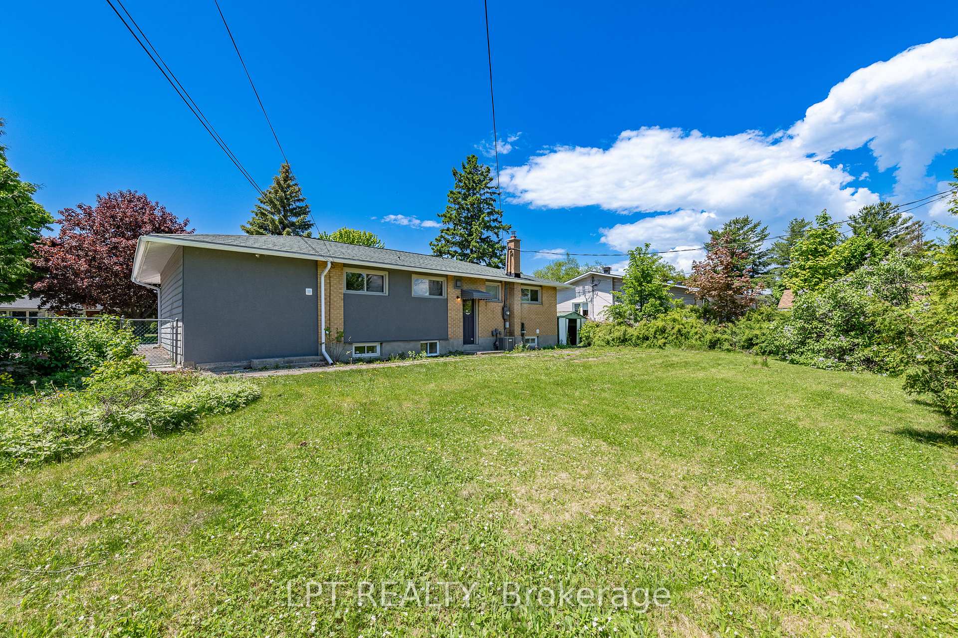 Photo 38 of 5 Attwood Crescent, Ottawa, City View/Skyline/Fisher Heights/Parkwood Hills — HOMEH