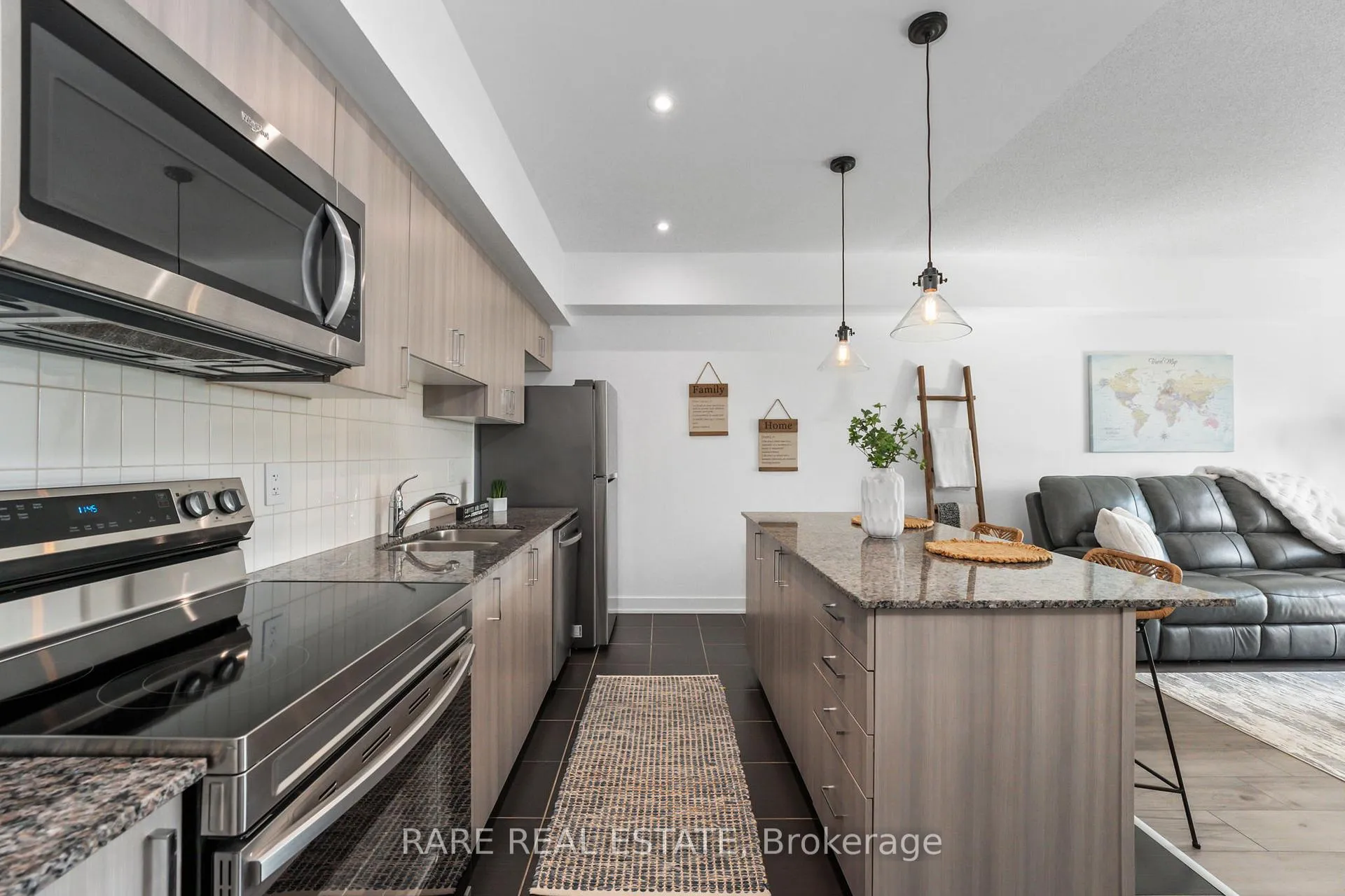 Photo 6 of Unit 506, 5 Chef Lane, Barrie, Rural Barrie Southeast — HOMEH