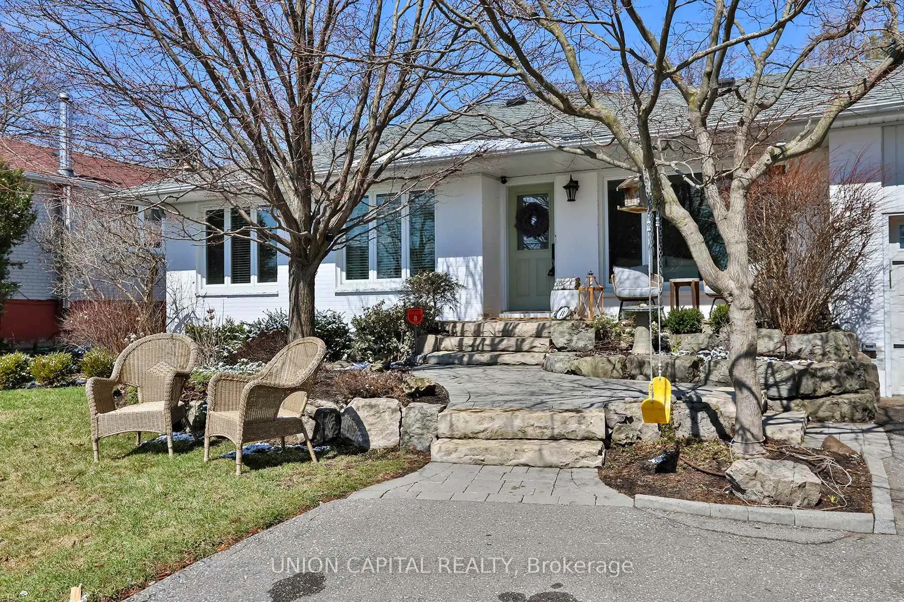 Photo 2 of 11 Sherwood Forest Drive, Markham, Bullock — HOMEH
