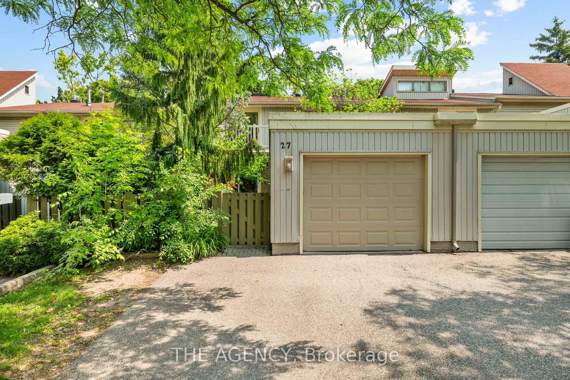 Photo 3 of 27 Wilsonview Avenue, Guelph, Dovercliffe Park/Old University — HOMEH