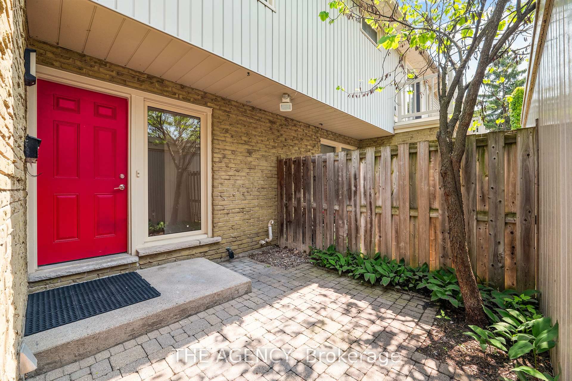 Photo 4 of 27 Wilsonview Avenue, Guelph, Dovercliffe Park/Old University — HOMEH