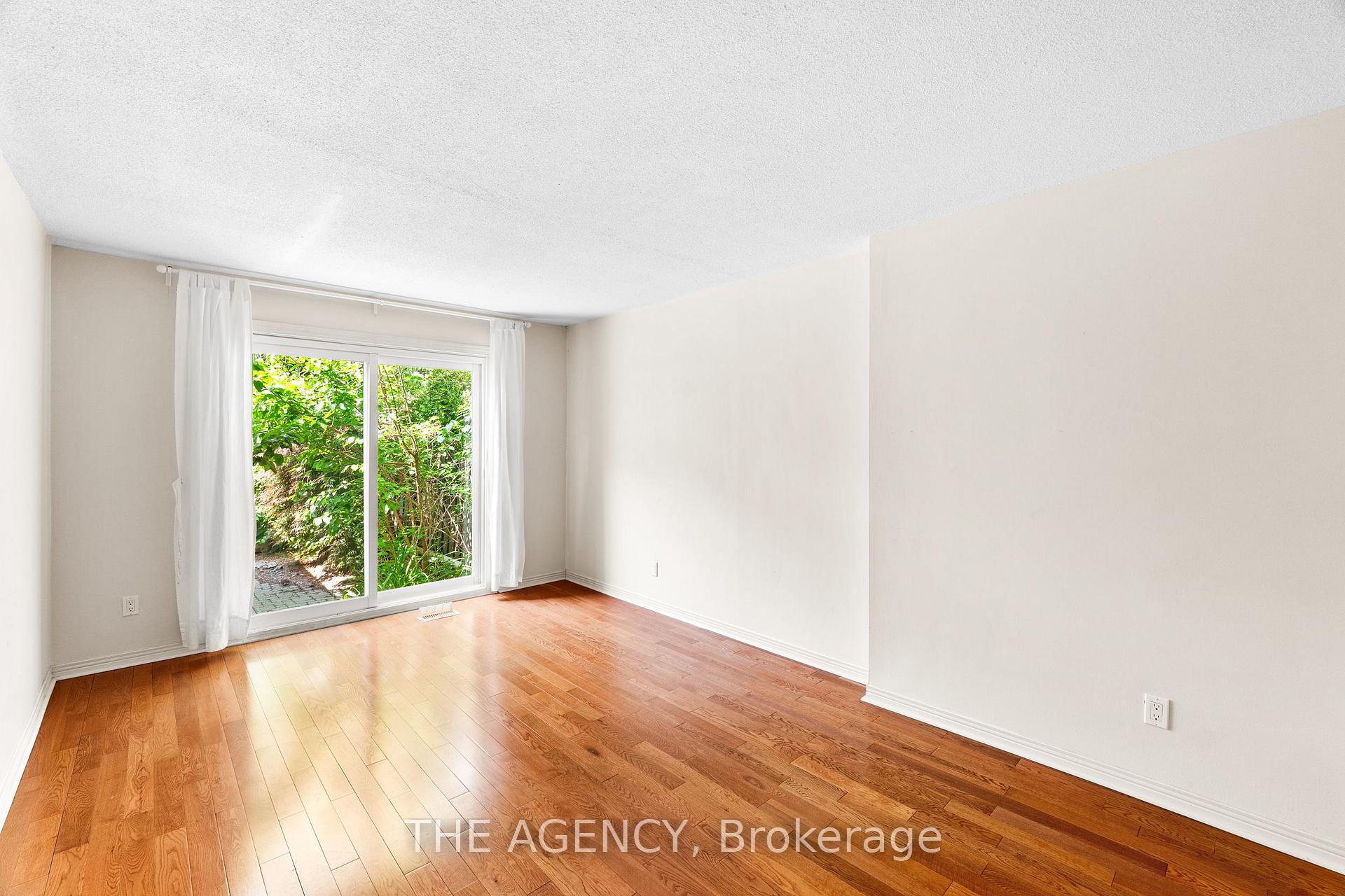 Photo 10 of 27 Wilsonview Avenue, Guelph, Dovercliffe Park/Old University — HOMEH