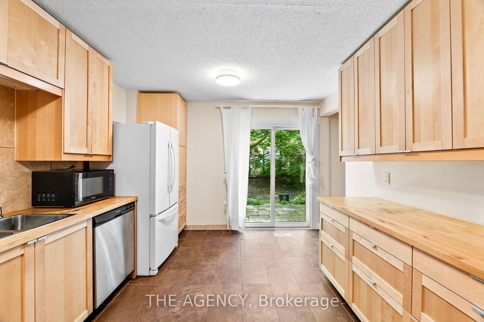 Photo 15 of 27 Wilsonview Avenue, Guelph, Dovercliffe Park/Old University — HOMEH