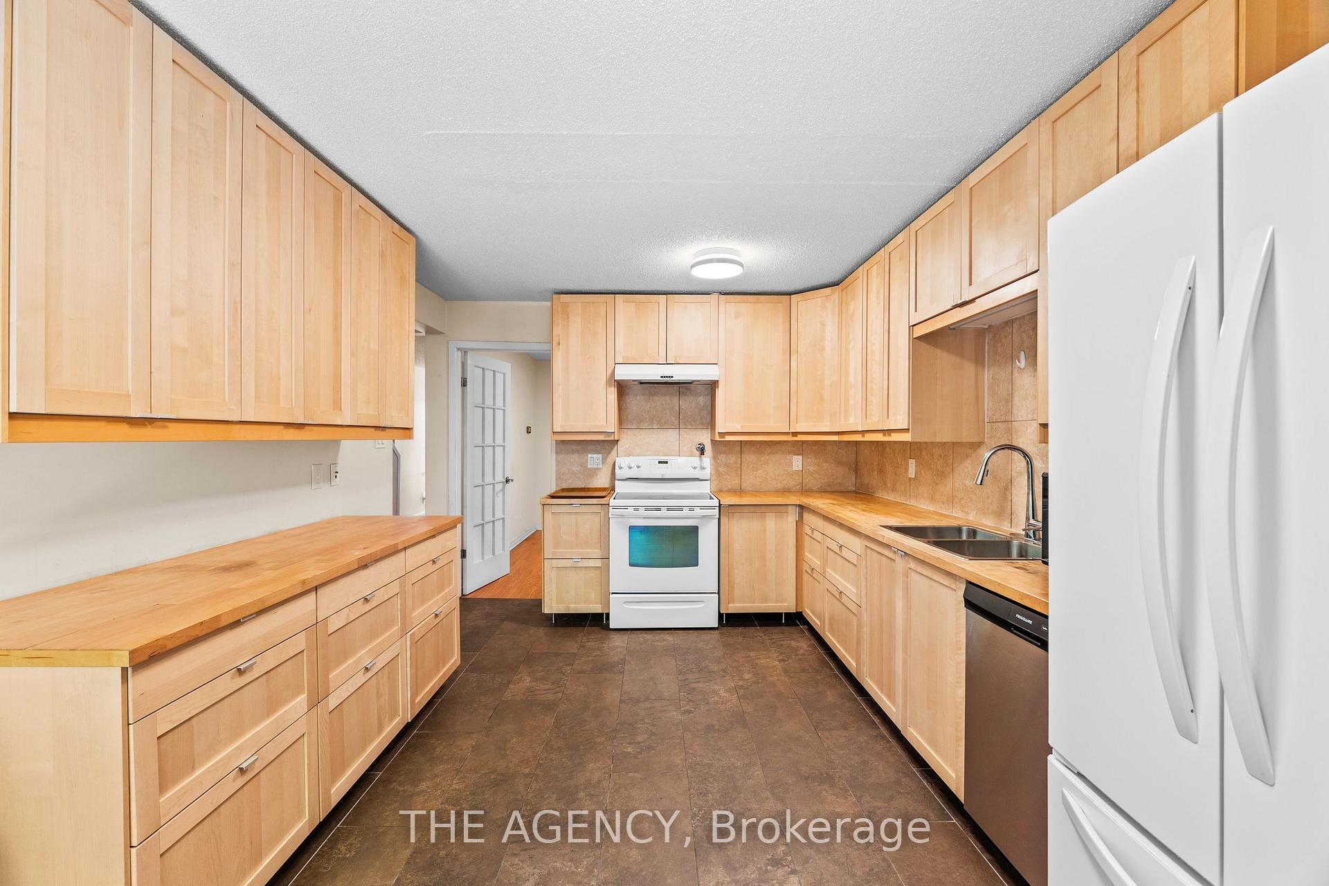 Photo 16 of 27 Wilsonview Avenue, Guelph, Dovercliffe Park/Old University — HOMEH