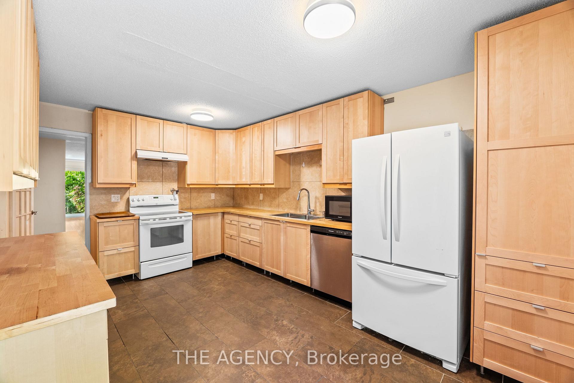 Photo 17 of 27 Wilsonview Avenue, Guelph, Dovercliffe Park/Old University — HOMEH