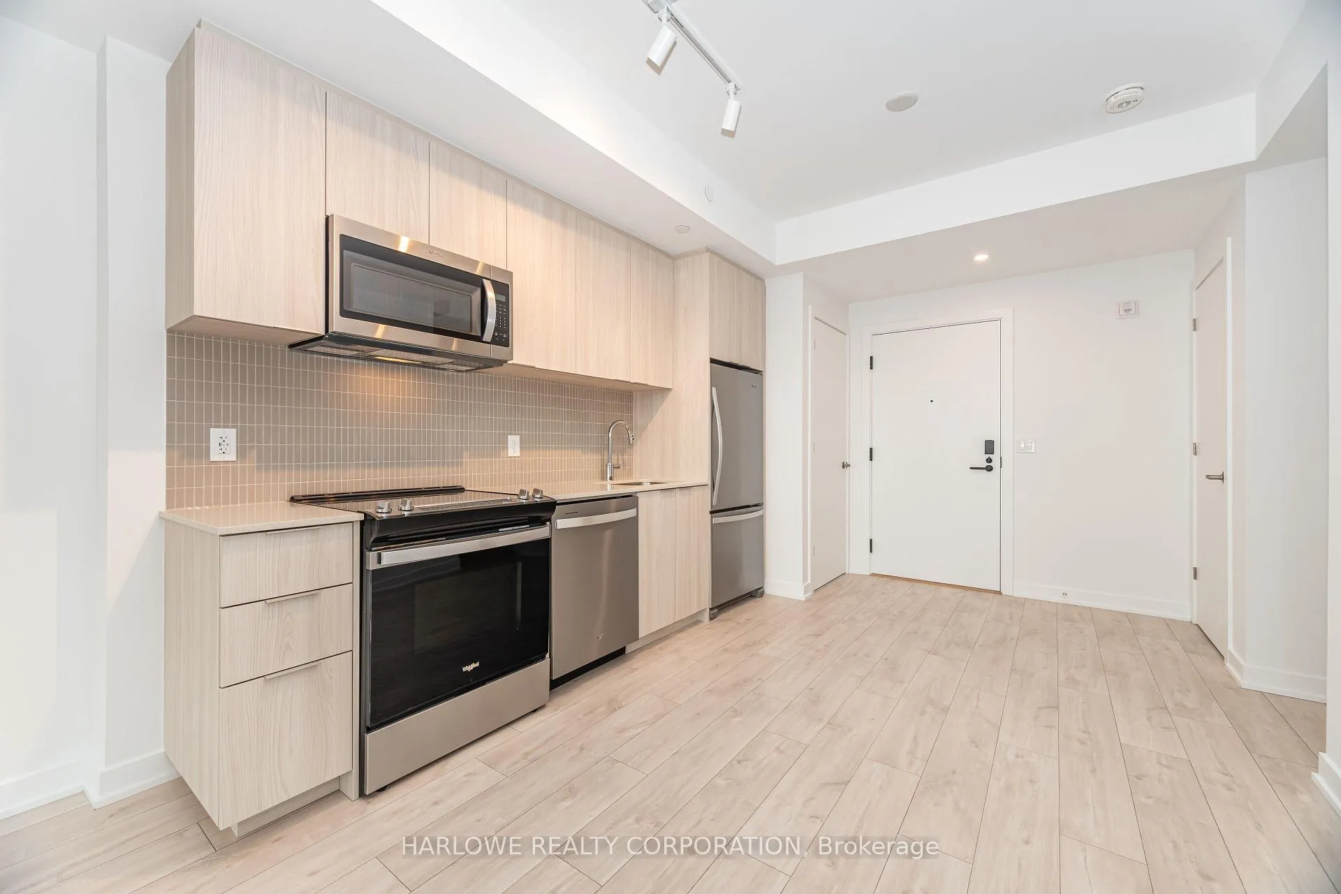 Photo 15 of Unit 305, 720 Whitlock Avenue, Milton, Cobban — HOMEH