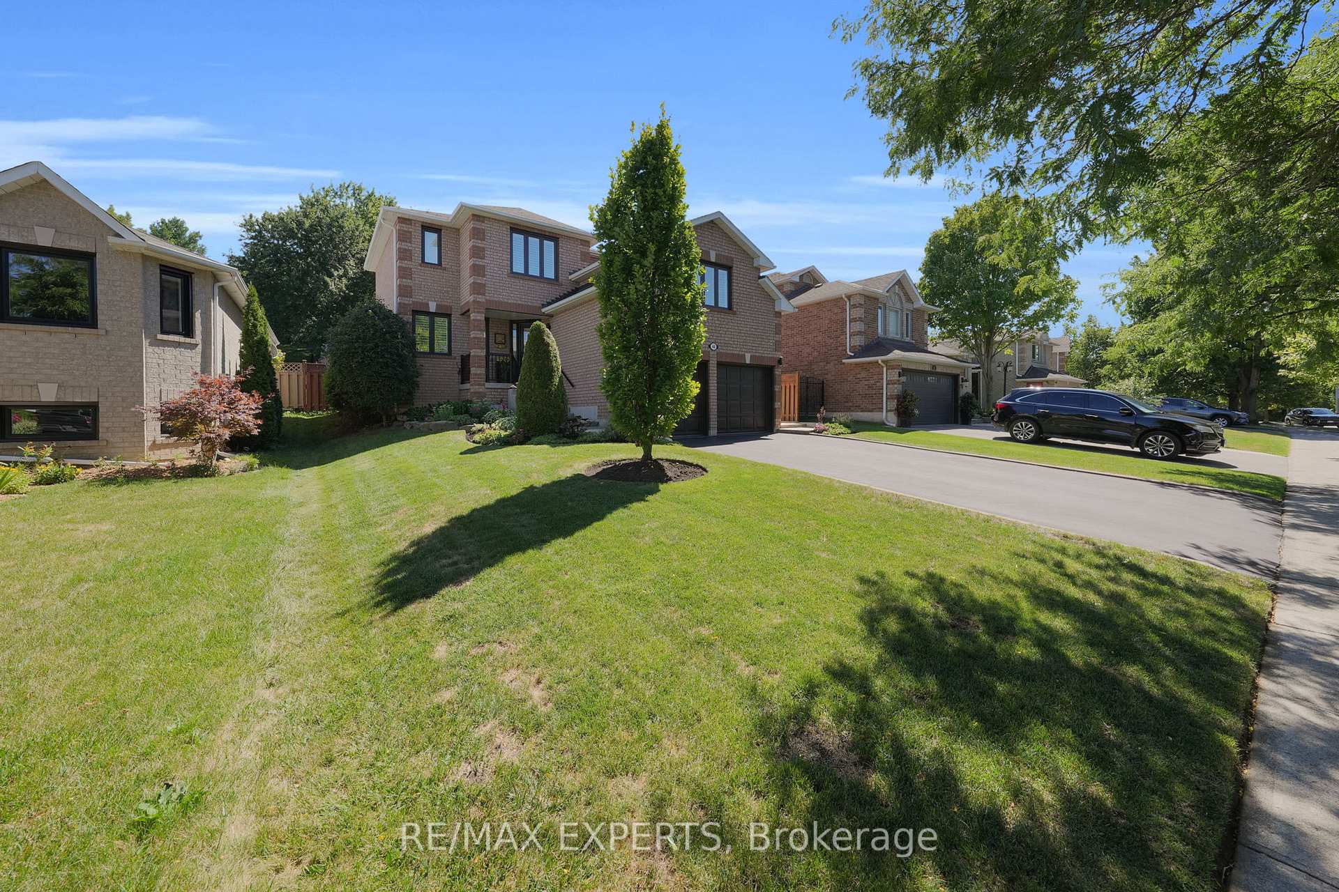 Photo 2 of 44 Sunkist Valley Road, Caledon, Bolton East — HOMEH