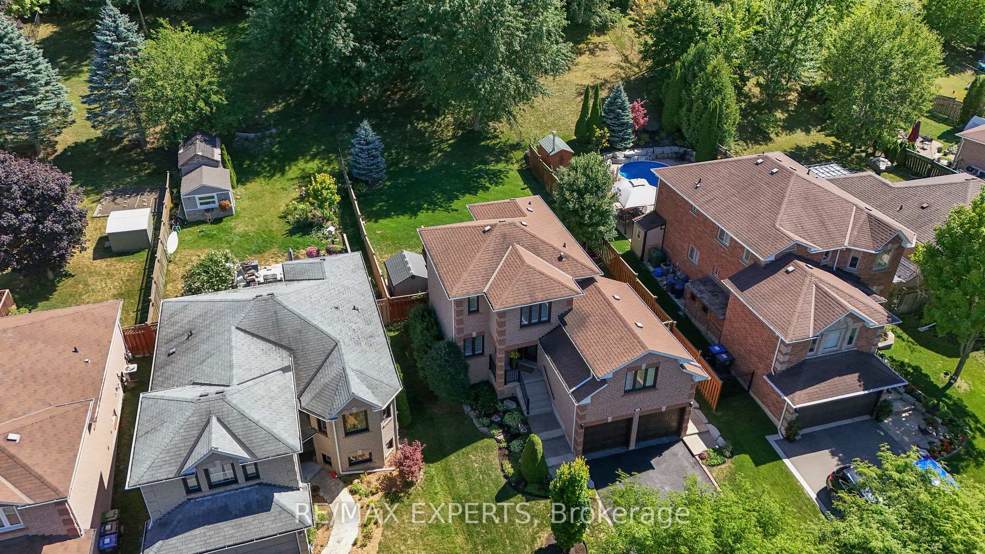 Photo 6 of 44 Sunkist Valley Road, Caledon, Bolton East — HOMEH