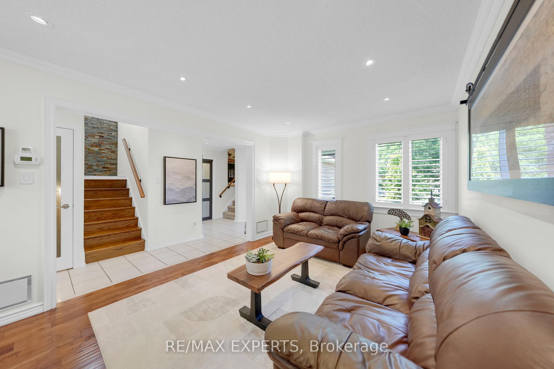 Photo 8 of 44 Sunkist Valley Road, Caledon, Bolton East — HOMEH