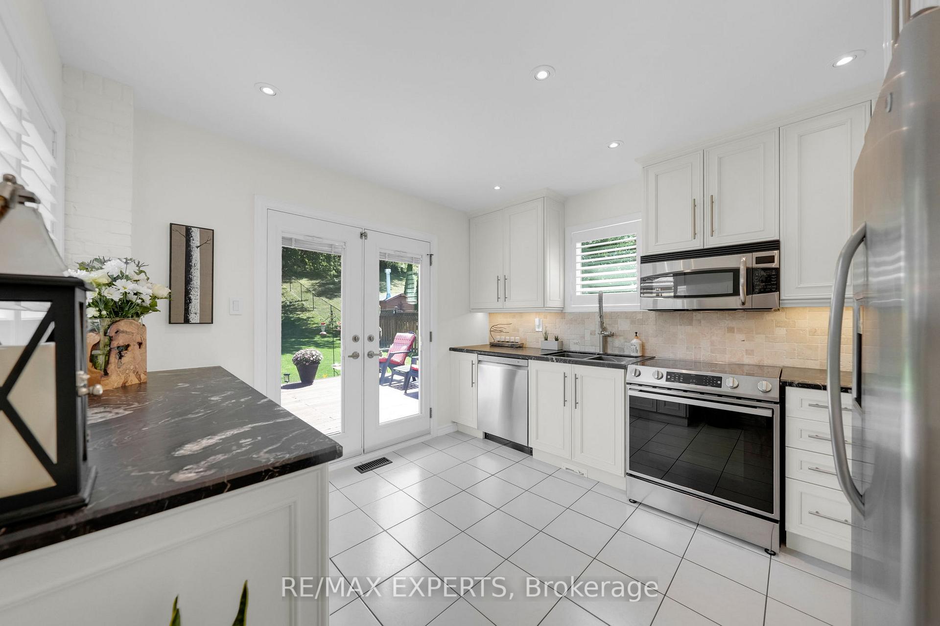 Photo 9 of 44 Sunkist Valley Road, Caledon, Bolton East — HOMEH