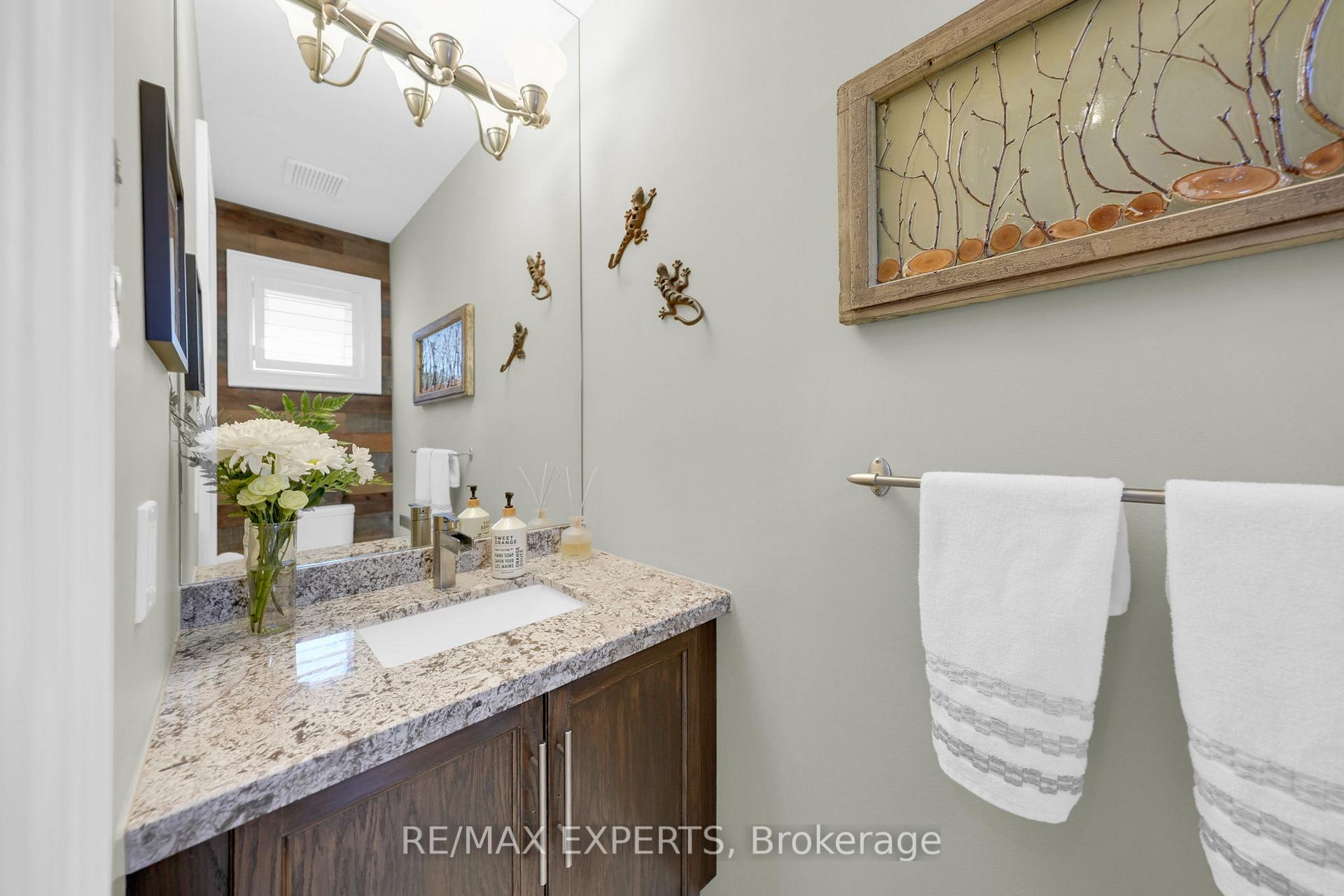 Photo 17 of 44 Sunkist Valley Road, Caledon, Bolton East — HOMEH
