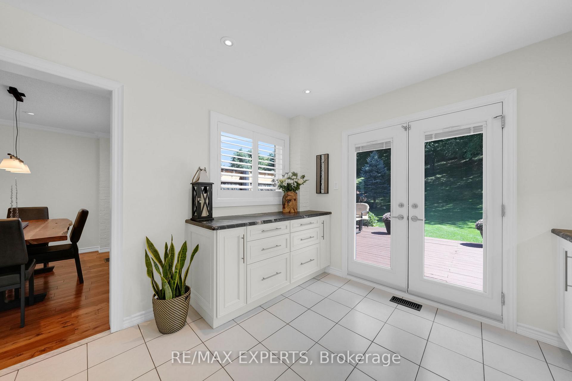 Photo 23 of 44 Sunkist Valley Road, Caledon, Bolton East — HOMEH