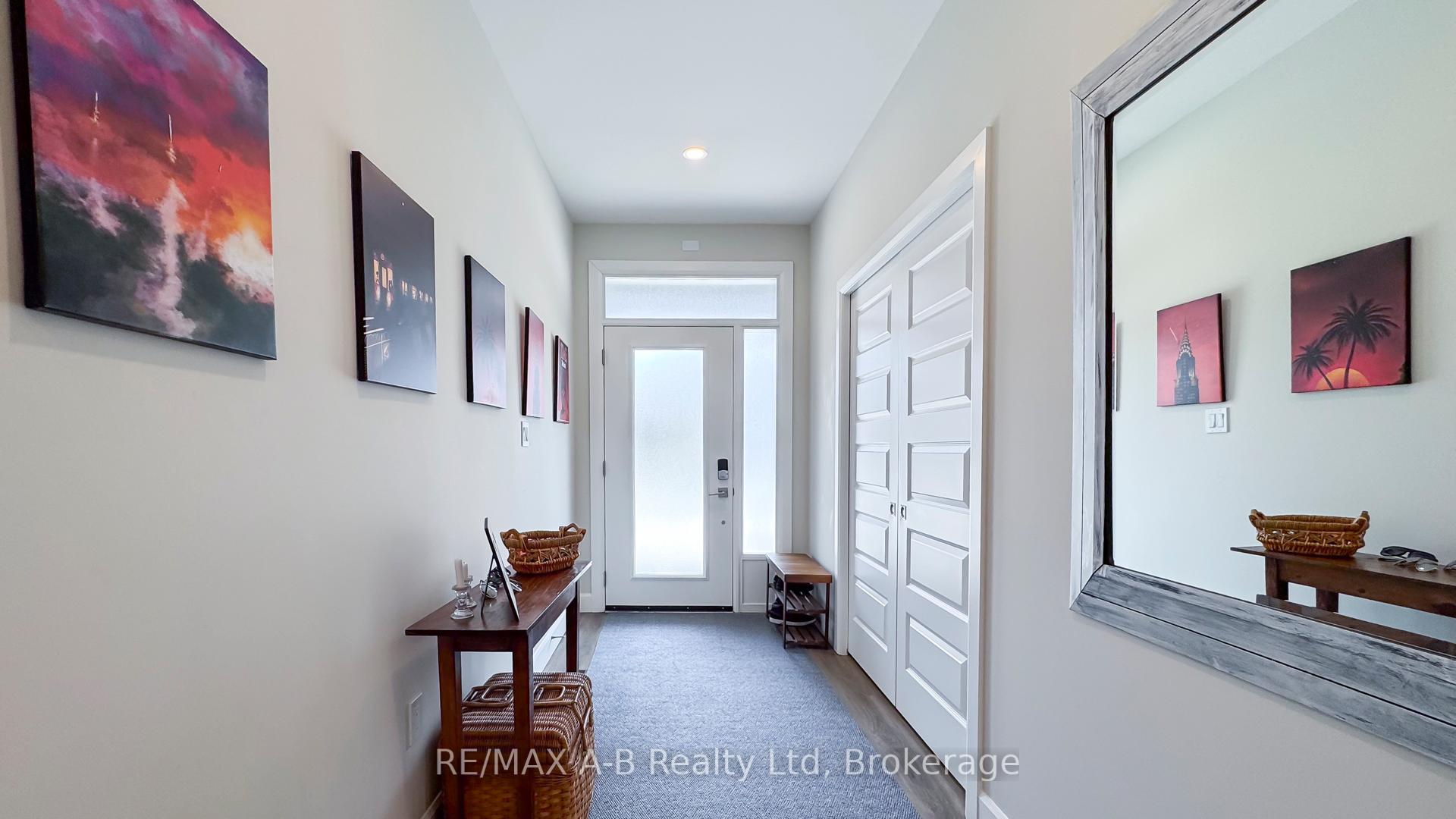 Photo 3 of 28 Upper Thames Lane, West Perth, Mitchell — HOMEH