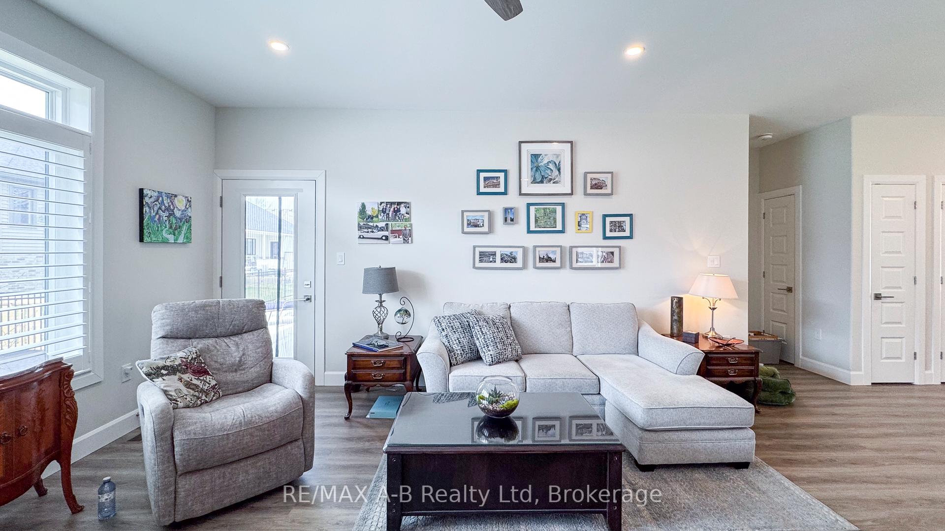 Photo 11 of 28 Upper Thames Lane, West Perth, Mitchell — HOMEH