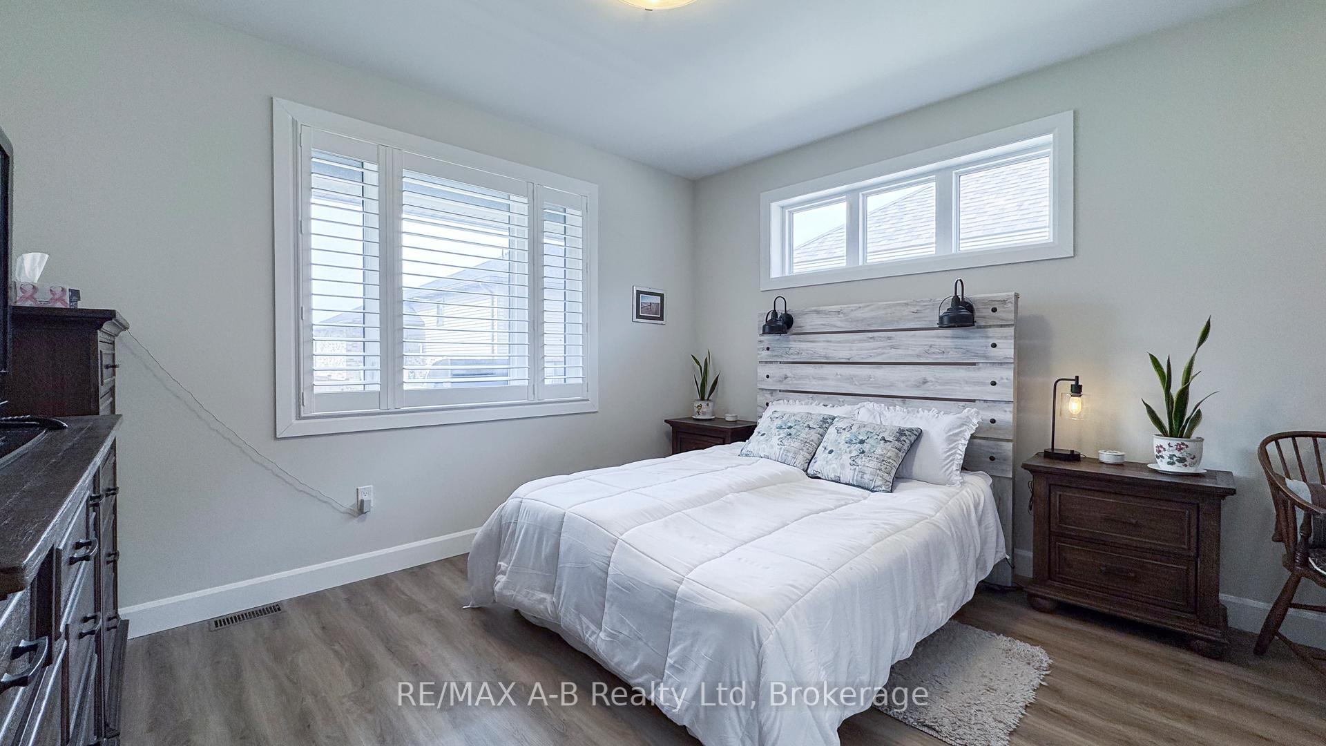 Photo 12 of 28 Upper Thames Lane, West Perth, Mitchell — HOMEH