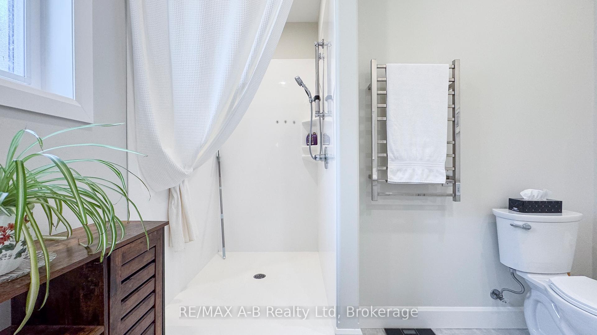 Photo 14 of 28 Upper Thames Lane, West Perth, Mitchell — HOMEH