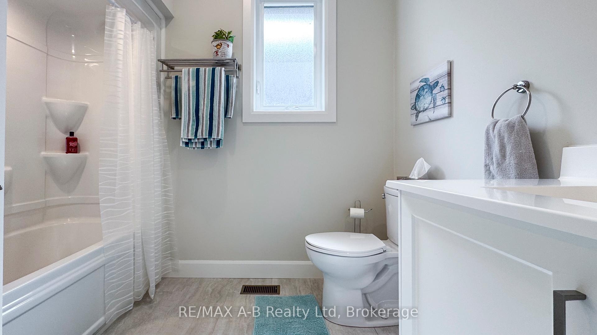 Photo 16 of 28 Upper Thames Lane, West Perth, Mitchell — HOMEH