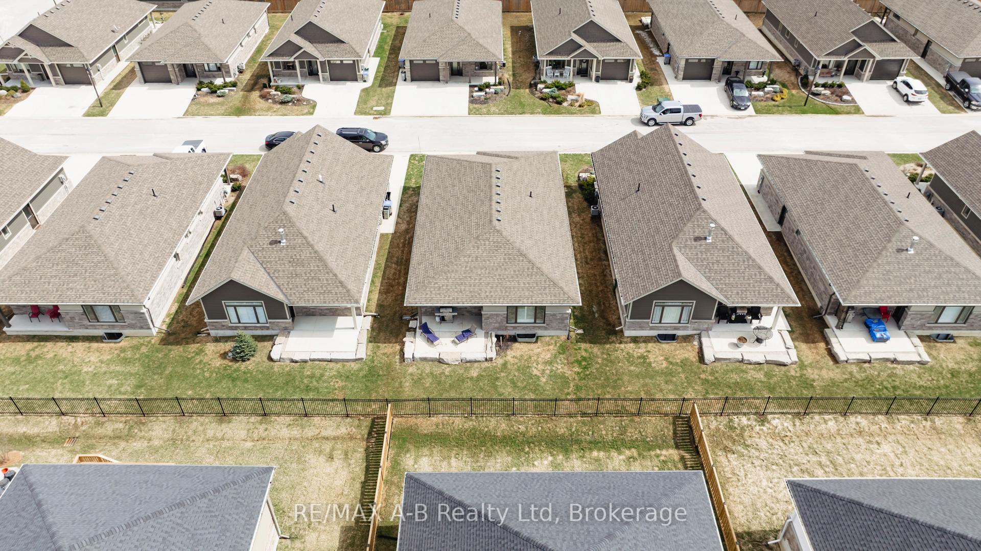 Photo 26 of 28 Upper Thames Lane, West Perth, Mitchell — HOMEH