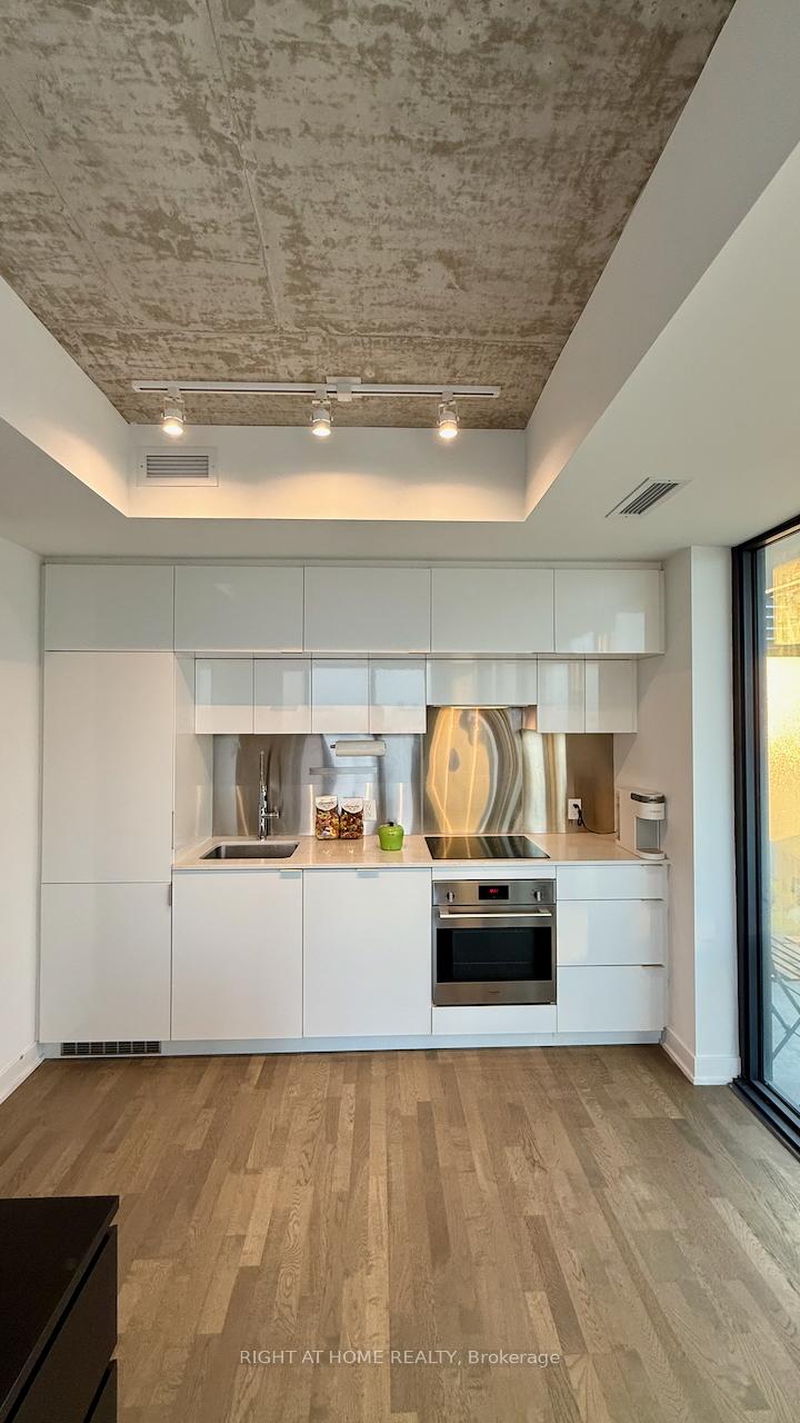 Photo 1 of Unit 1405, 185 Roehampton Avenue, Toronto, Mount Pleasant West — HOMEH