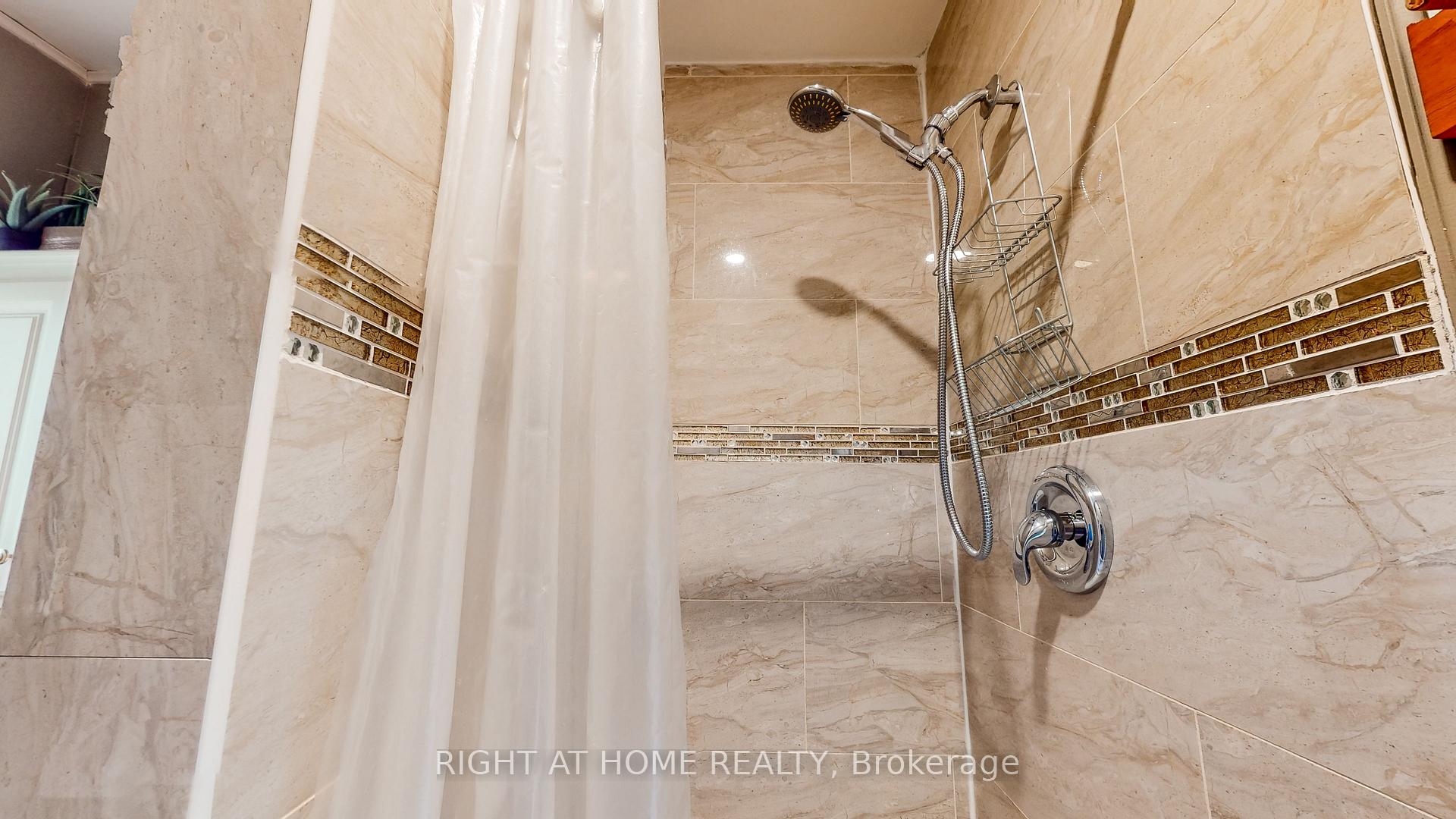 Photo 11 of 1058 Simmons Lane E, Frontenac, Frontenac Centre — HOMEH