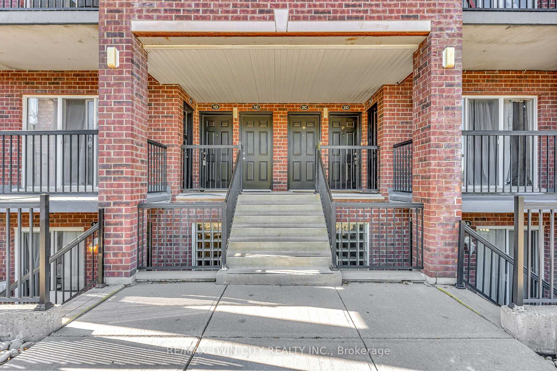 Photo 5 of Unit 1D, 45 Cedarhill Crescent, Kitchener — HOMEH