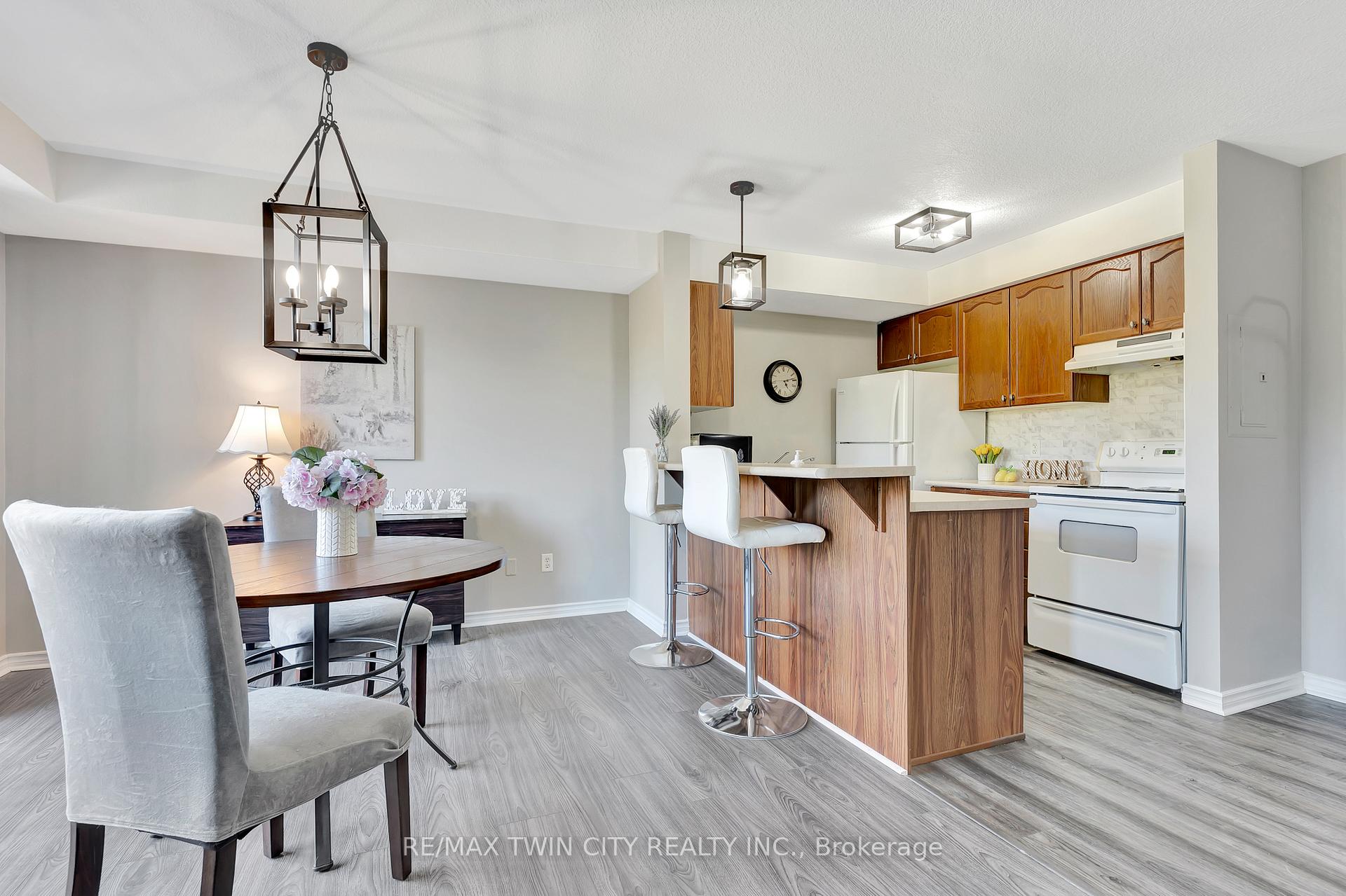 Photo 11 of Unit 1D, 45 Cedarhill Crescent, Kitchener — HOMEH