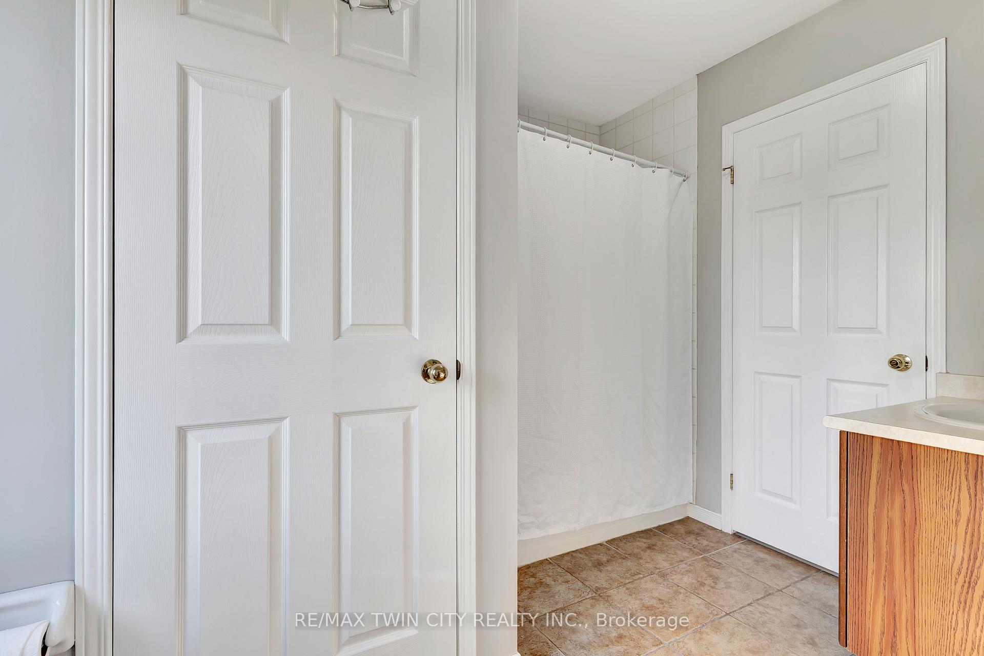 Photo 35 of Unit 1D, 45 Cedarhill Crescent, Kitchener — HOMEH