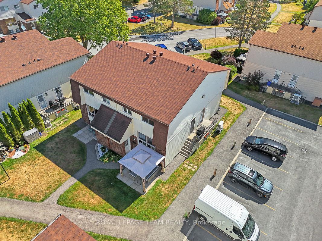 Photo 2 of Unit C, 9 Forester Crescent, Ottawa, Westcliffe Estates — HOMEH