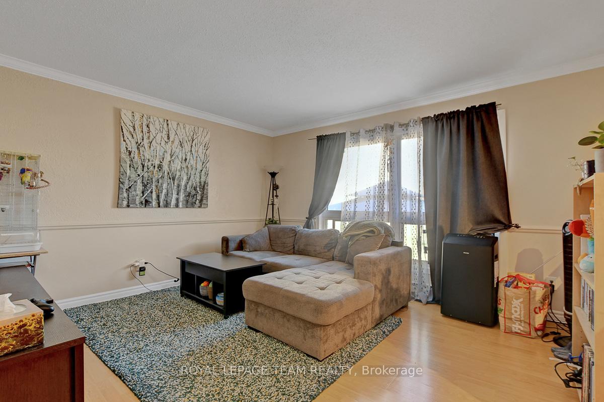 Photo 7 of Unit C, 9 Forester Crescent, Ottawa, Westcliffe Estates — HOMEH