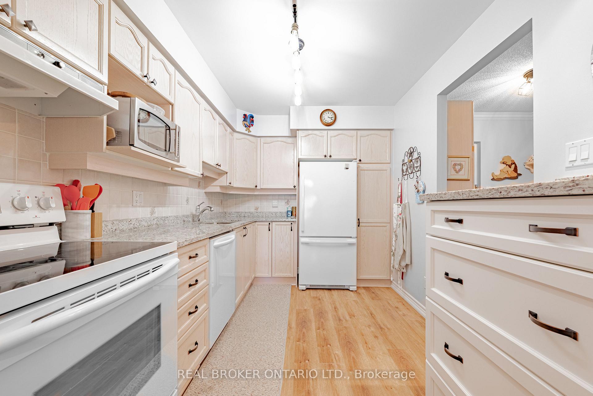 Photo 14 of Unit 202, 3 Heritage Way, Kawartha Lakes, Lindsay — HOMEH