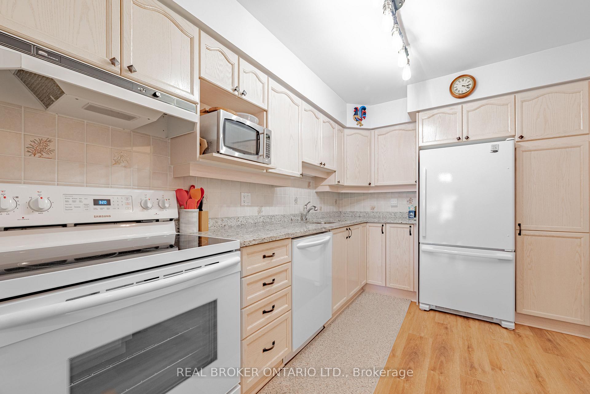 Photo 15 of Unit 202, 3 Heritage Way, Kawartha Lakes, Lindsay — HOMEH