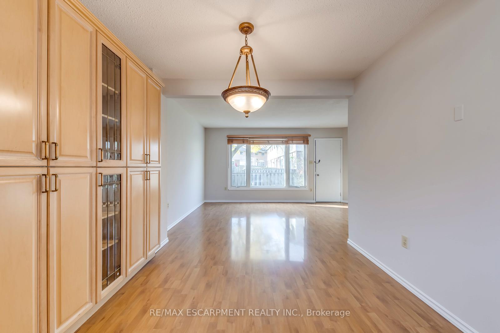Photo 11 of Unit 69, 120 Quigley Road, Hamilton, Vincent — HOMEH
