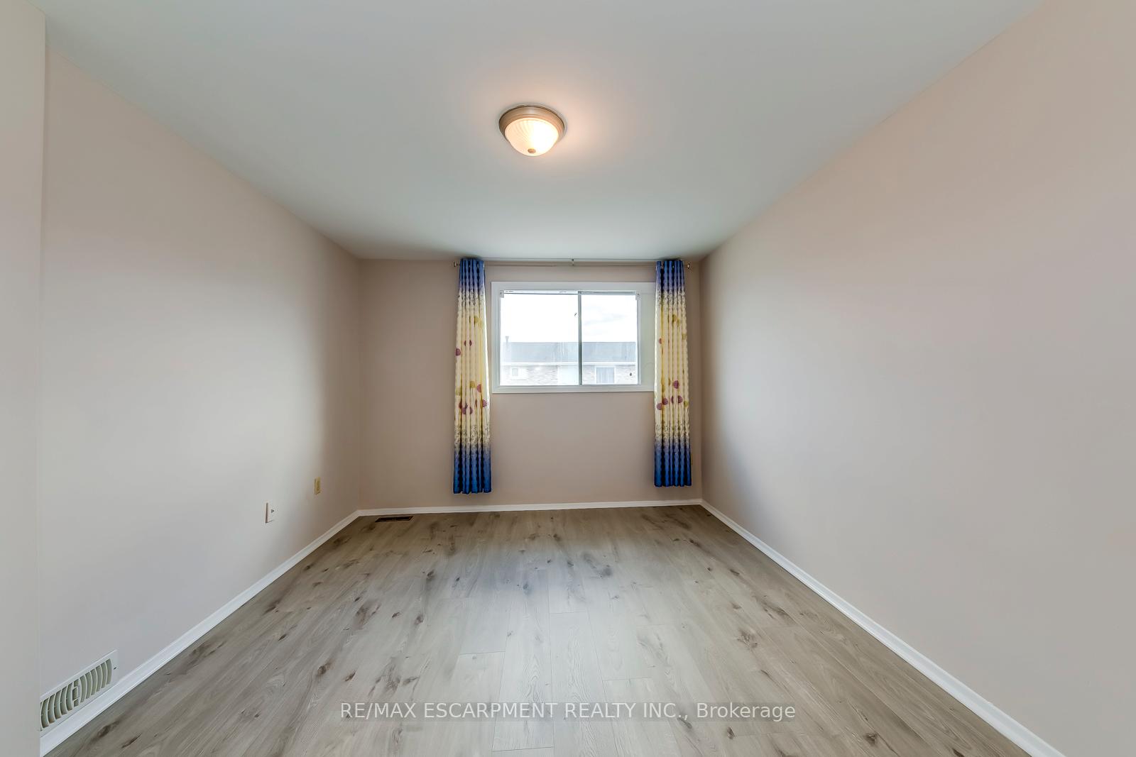 Photo 23 of Unit 69, 120 Quigley Road, Hamilton, Vincent — HOMEH